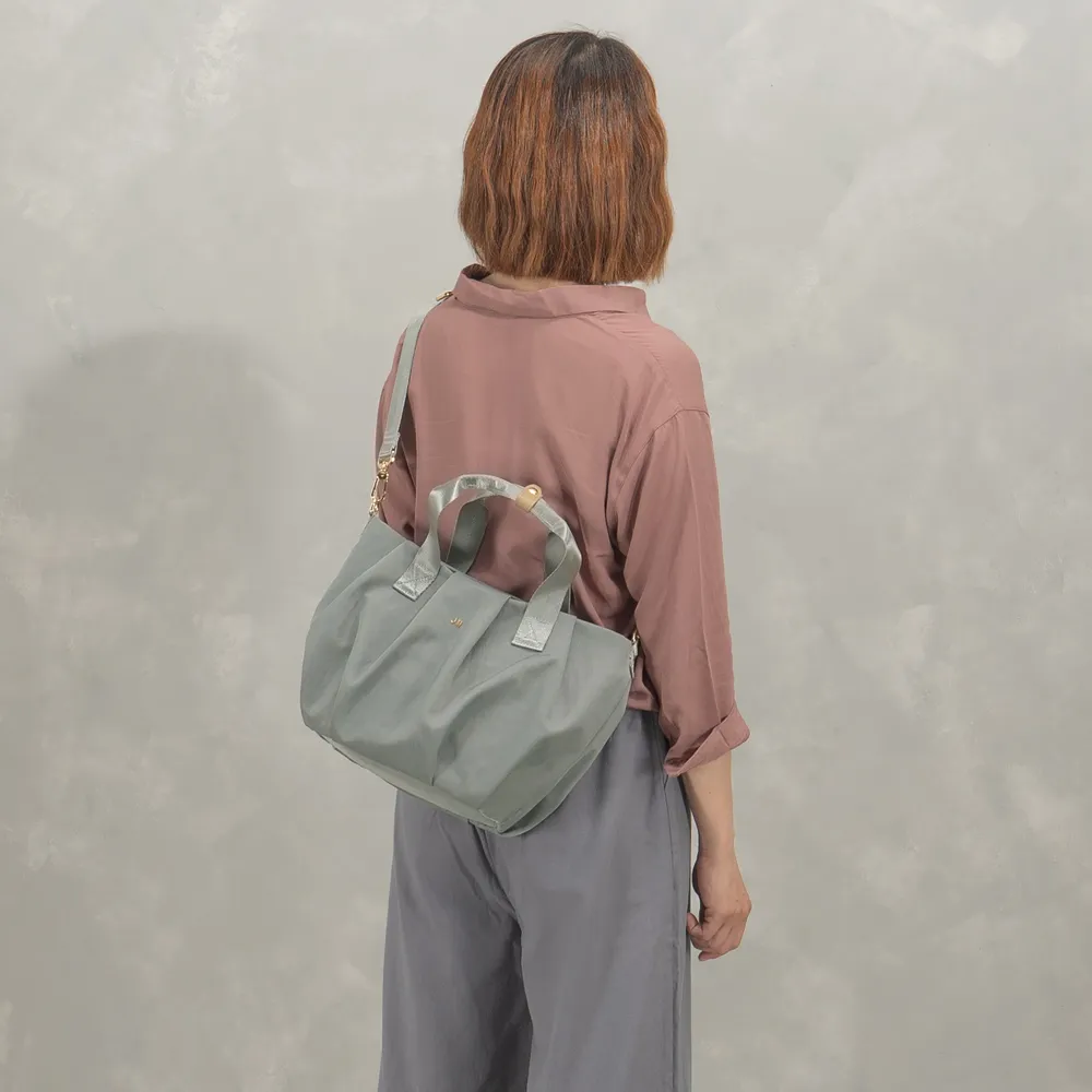 J II 手提包 茉莫多隔層防潑水手提斜背包-煙燻灰-7008-31 歷史價格詳細信息