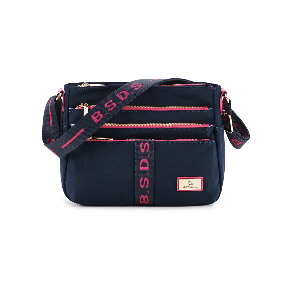 B.S.D.S冰山袋鼠 - 非常莓好 - 織帶拼接手提兩用包 - 共兩色【7012】 歷史價格詳細信息