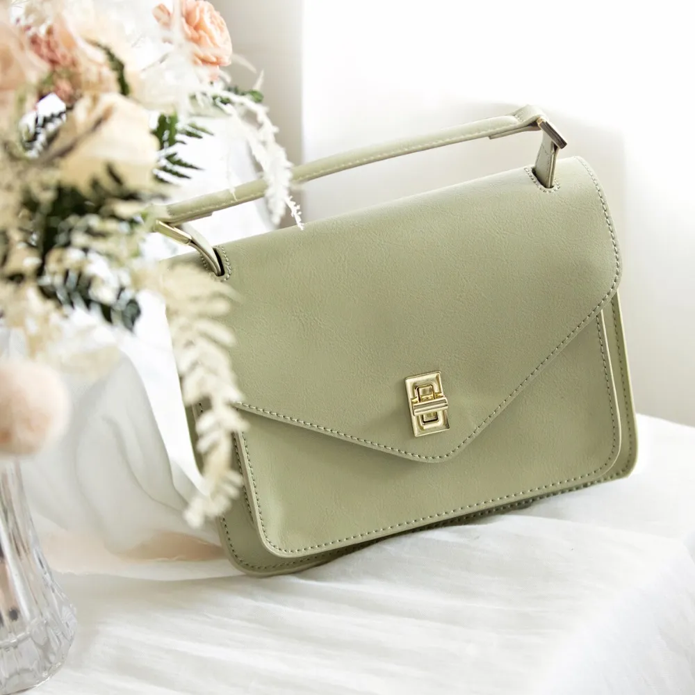 繽紛時尚狗狗項圈 可調整寵物脖圈 尼龍項圈 經典脖圈 高品質犬用遛狗牽引用品 小中大型犬 歷史價格詳細信息