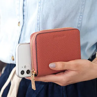 卡梅拉粉底液 輕盈亮採美肌修飾膚色定妝隱形毛孔持久保溼不脫妝 歷史價格詳細信息