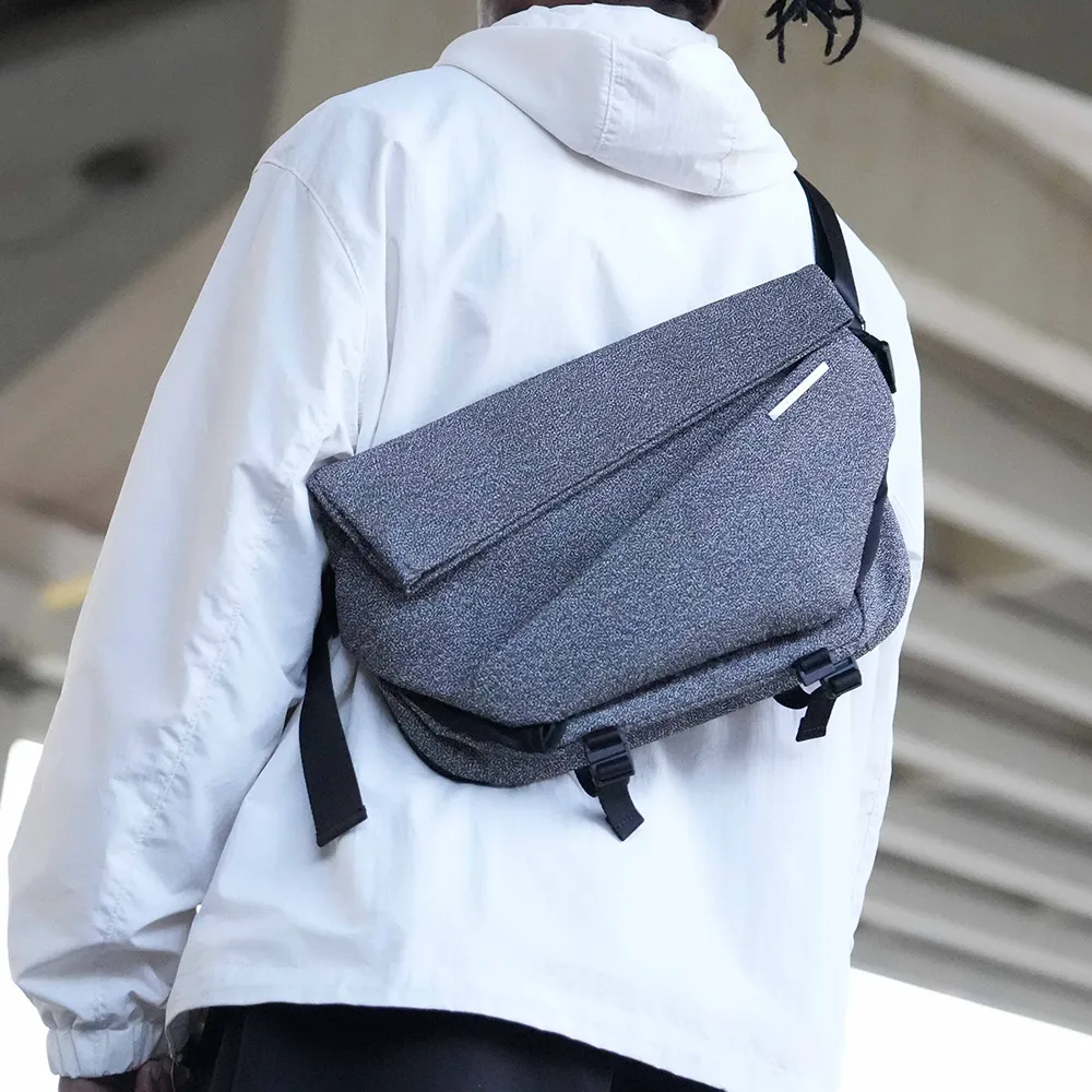 NIID x Radiant R1 MEGA - 9L 極速行動單肩包 ( 雙色任選 ） 歷史價格詳細信息