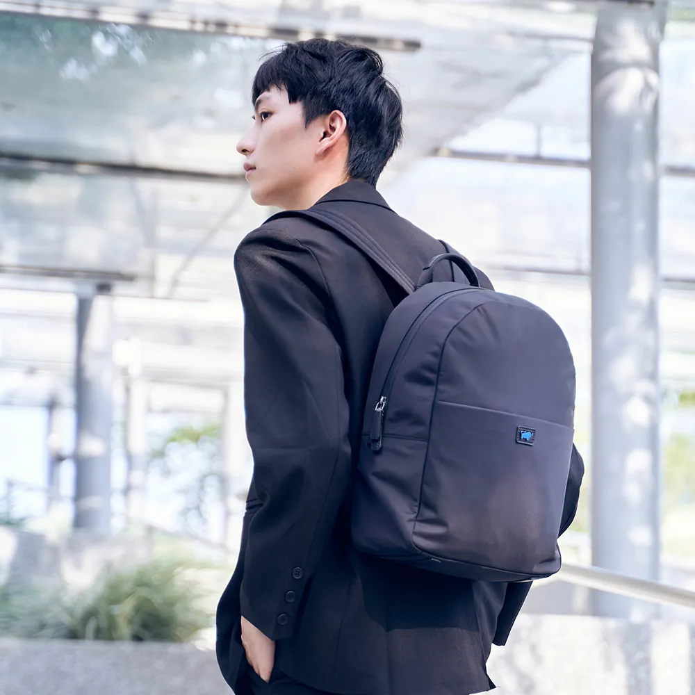 BRAUN BUFFEL 德國小金牛 亞酷系列直式斜背包 -黑色 BF511-15-BK 歷史價格詳細信息