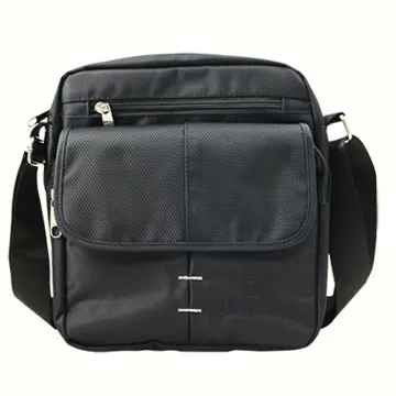 Valentino 斜側包小容量層主袋+外袋共五層隨身品進口防水尼龍布肩背斜側 歷史價格詳細信息