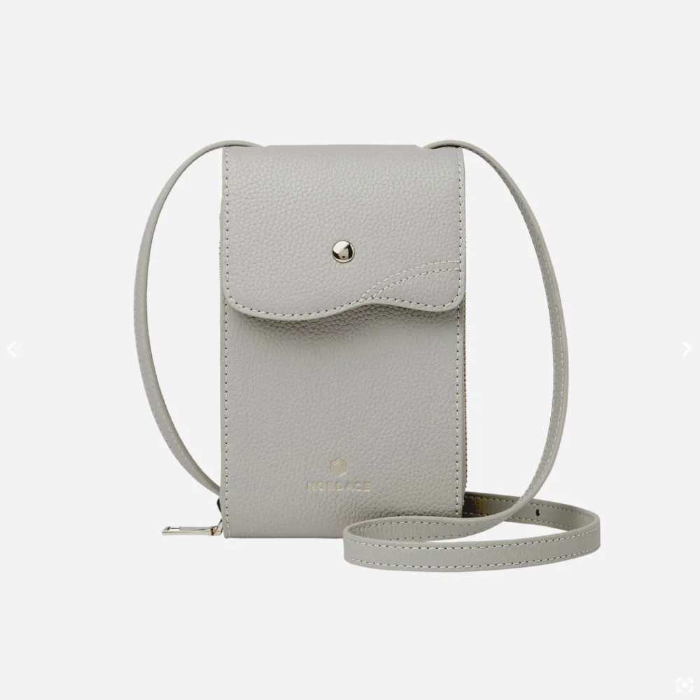 【Nordace】Pollina 藍色純素皮革水桶包(日常及通勤上班上學) 歷史價格詳細信息