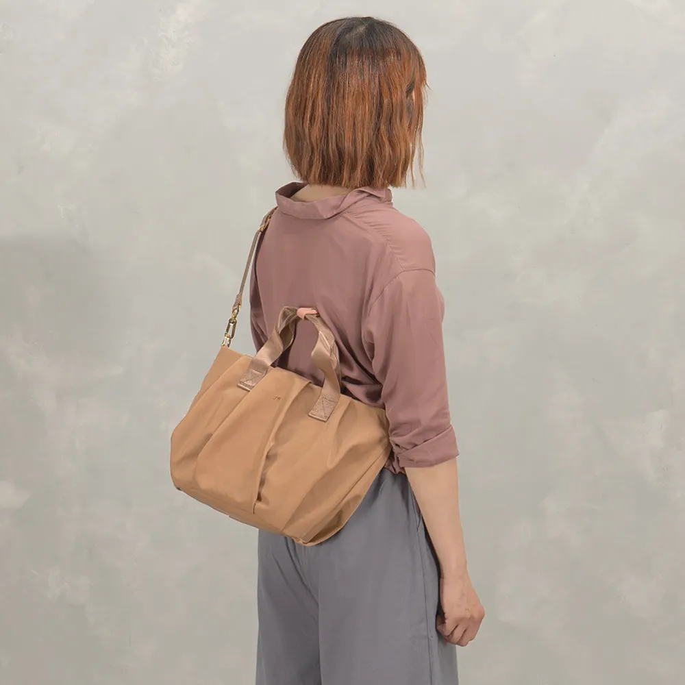 J II 手提包 蘿拉三層手提斜背包-黑色-7010-1 歷史價格詳細信息