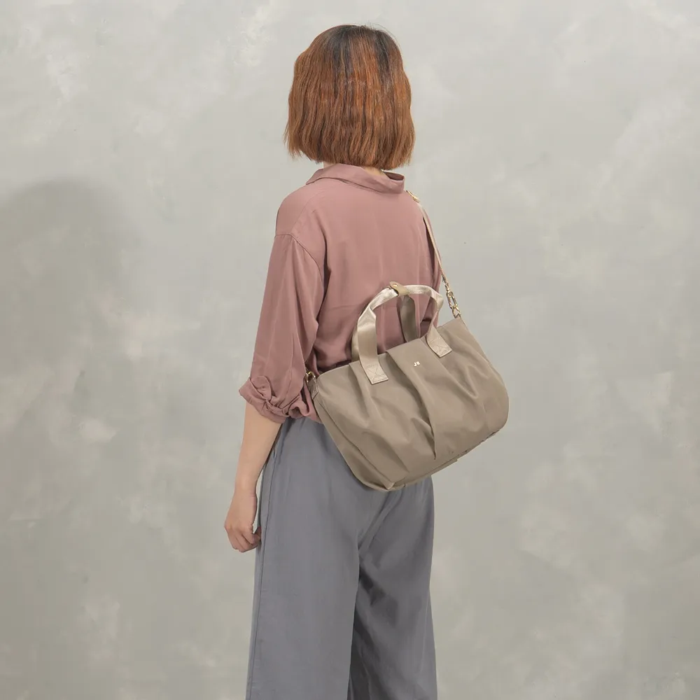 J II 手提包 蘿拉三層手提斜背包-黑色-7010-1 歷史價格詳細信息