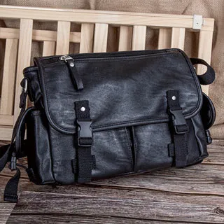 【品樂．BAO】Lance雅痞風雙肩雙扣後背包(黑色) 歷史價格詳細信息