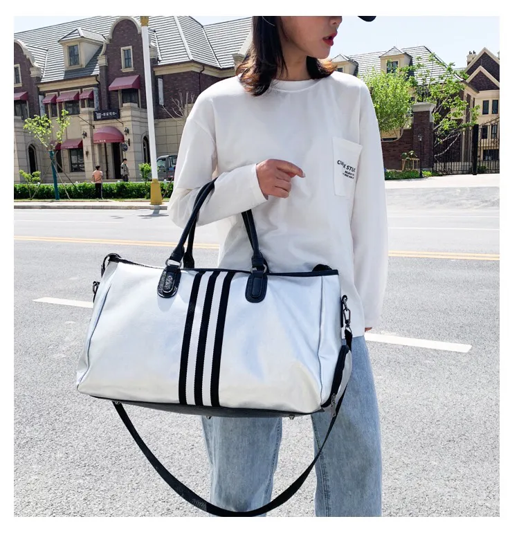 【愛戀花草】銀色紅帶時尚運動旅行包 (男女通用、獨立鞋位、大容量) / A001 歷史價格詳細信息