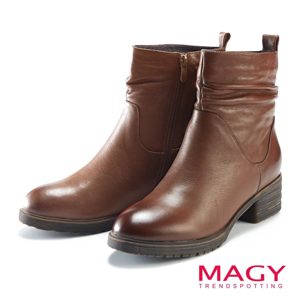 【MAGY】真皮皺摺斜邊皮帶釦飾低跟 女 短靴(黑色) 歷史價格詳細信息