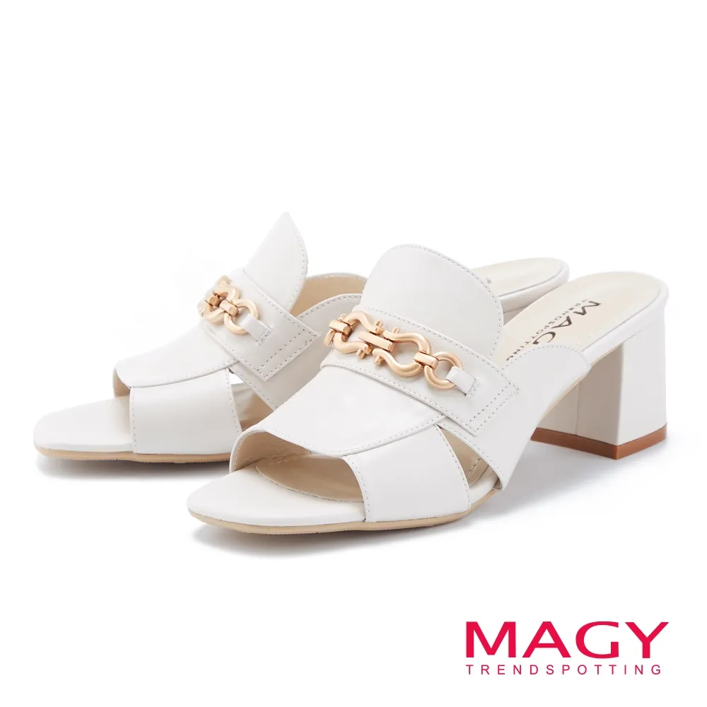 【MAGY】一字真皮水鑽金屬坡跟涼鞋(米白) 歷史價格詳細信息