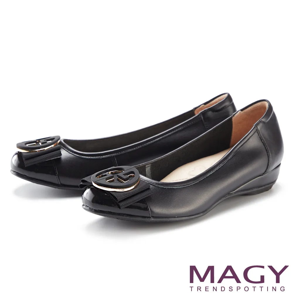 MAGY 蝴蝶結圓牌五金真皮低跟鞋 藍色 歷史價格詳細信息