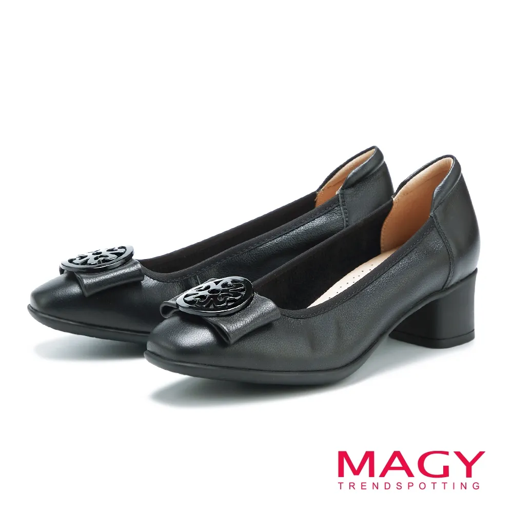 【MAGY】簍空一字真皮楔型高跟拖鞋(米白) 歷史價格詳細信息