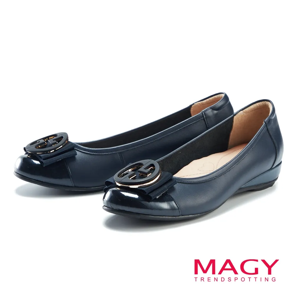 MAGY 蝴蝶結圓牌五金真皮低跟鞋 藍色 歷史價格詳細信息