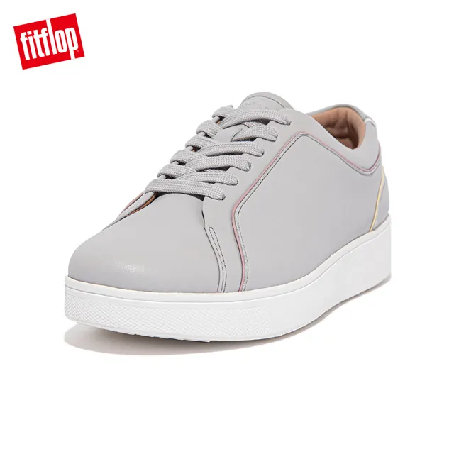 【FitFlop】RALLY PIPING LEATHER TRAINERS 運動風滾邊設計休閒鞋-女(柔和灰) 歷史價格詳細信息