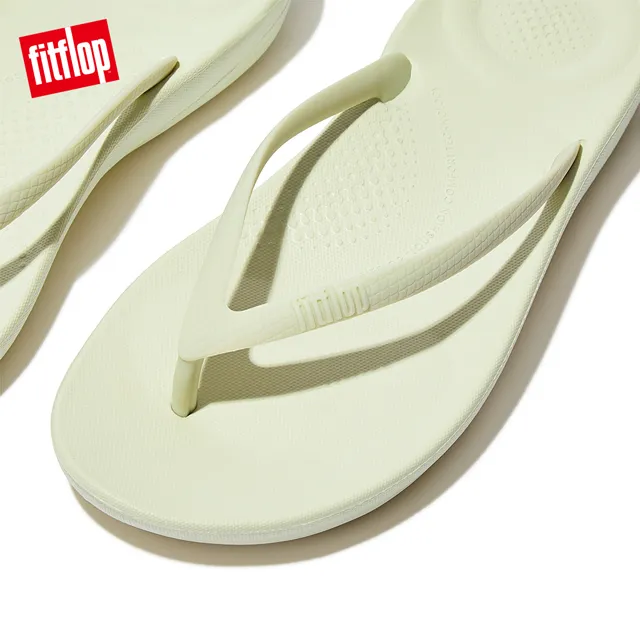 【FitFlop】IQUSHION ERGONOMIC FLIP-FLOPS輕量人體工學夾腳涼鞋-女(米色) 歷史價格詳細信息