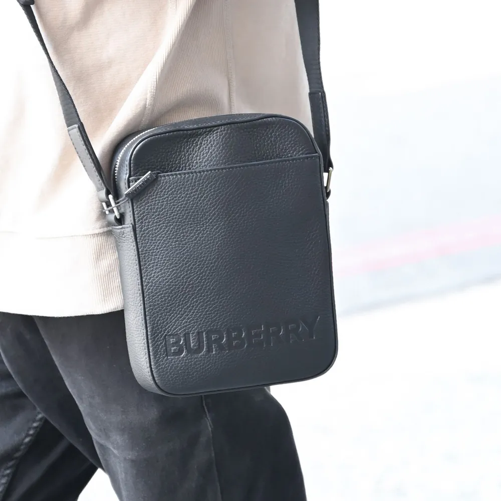 BURBERRY 8052882 經典烙印LOGO牛皮八卡短夾.鐵灰 歷史價格詳細信息