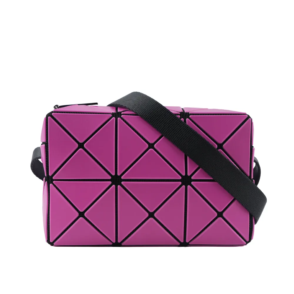 ISSEY MIYAKE BAO BAO CUBOID 迷你方形斜背包(綠色) AG661 62 歷史價格詳細信息