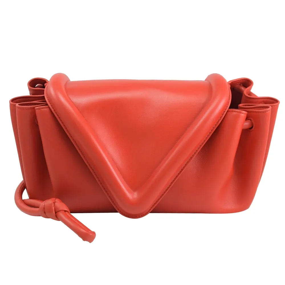 Beak & Ally #2: Bedtime Jitters (graphic novel)/Norm Feuti【禮筑外文書店】[9折] 歷史價格詳細信息