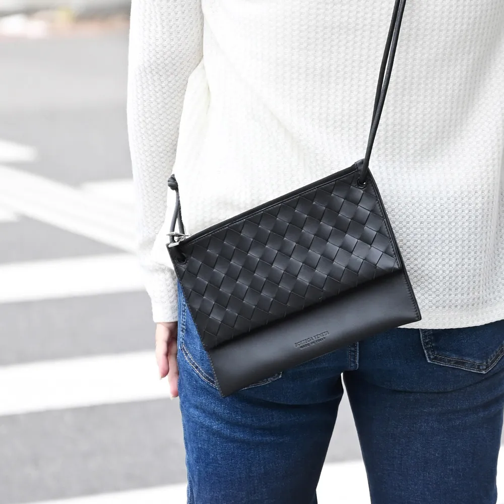 BOTTEGA VENETA 牛皮編織經典款對開長夾(黑色) 442556 V4651 1000 歷史價格詳細信息