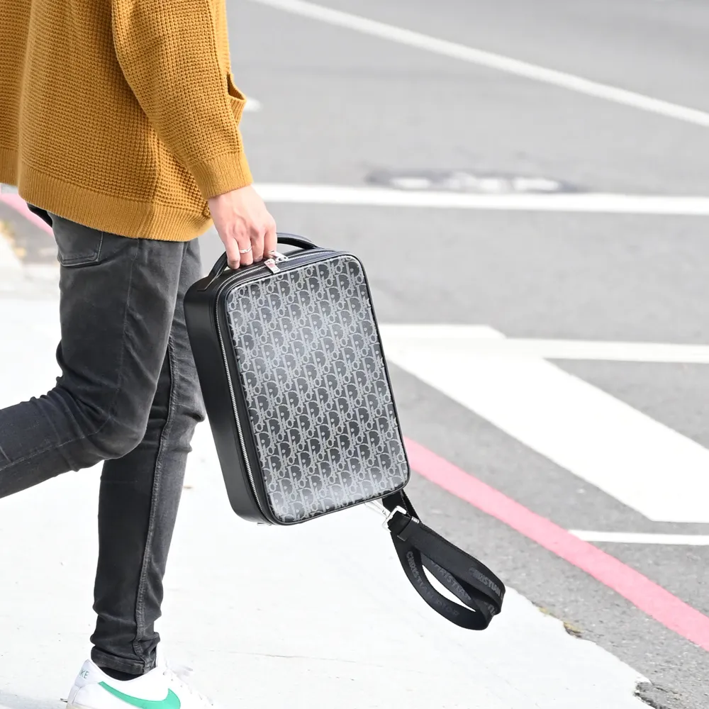 Dior Christian 滿版 化妝包 近新 瑞奇二手精品 歷史價格詳細信息