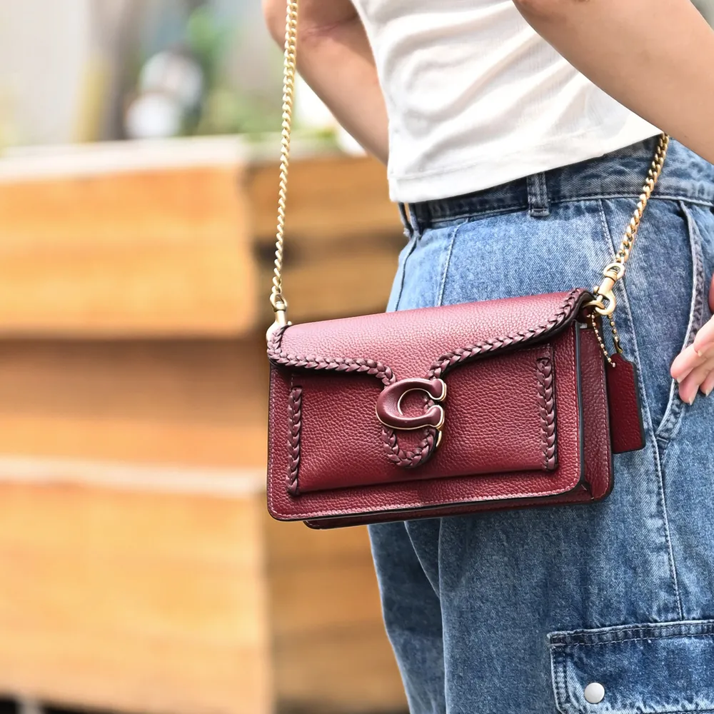 【COACH】經典 LOGO編織果凍錶帶女用手錶(米白) 歷史價格詳細信息