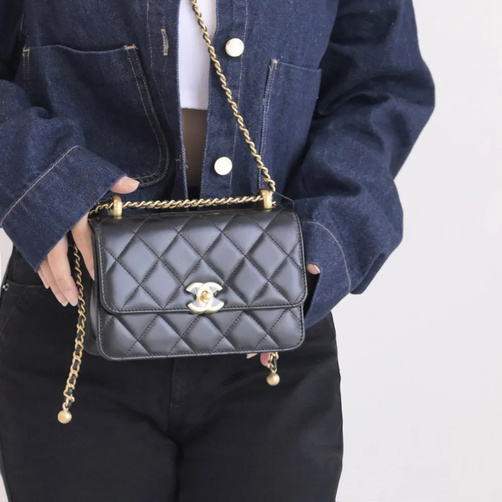 CHANEL Mini Flap Bag經典菱格紋小羊皮金釦鏈帶翻蓋斜背包(白色) 歷史價格詳細信息