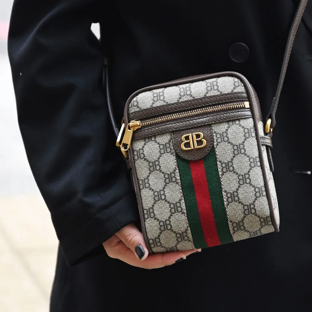 BALENCIAGA 巴黎世家 680125 Hacker Project緹花肩背托特包.黑色 歷史價格詳細信息