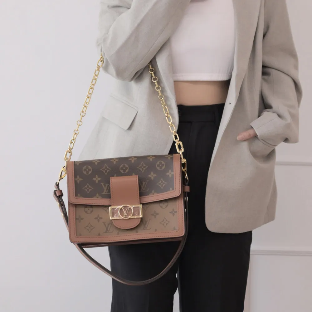 Louis Vuitton Dauphine 復古金色鍊帶LV Circle開合扣斜肩背包(卡其棕) 歷史價格詳細信息