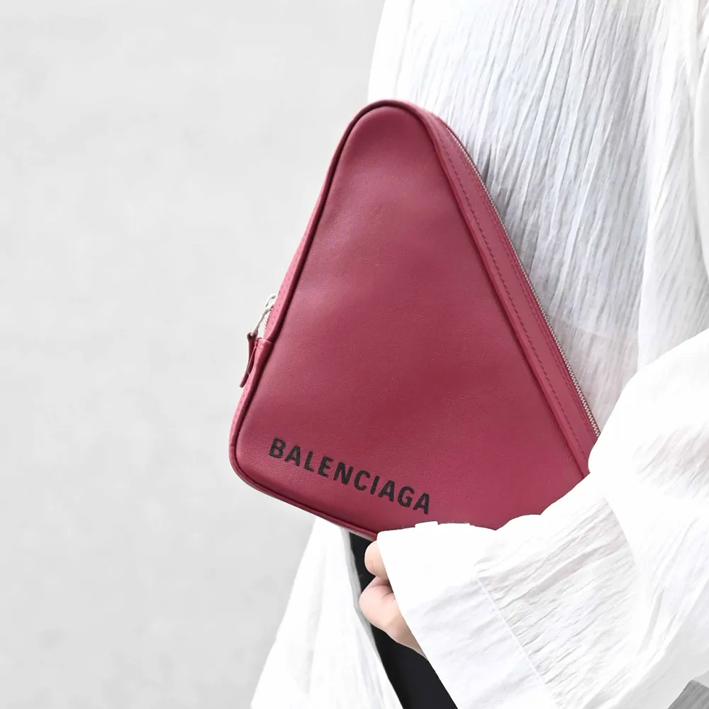 巴黎世家(Balenciaga)手拿包黑色(全新現貨) 歷史價格詳細信息