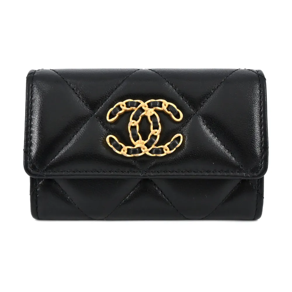 CHANEL 19系列經典金屬LOGO菱格紋小羊皮翻蓋三折短夾(黑色) 歷史價格詳細信息