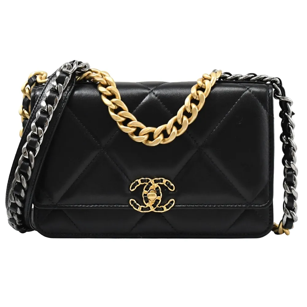 CHANEL 19系列經典金屬LOGO菱格紋小羊皮翻蓋三折短夾(黑色) 歷史價格詳細信息