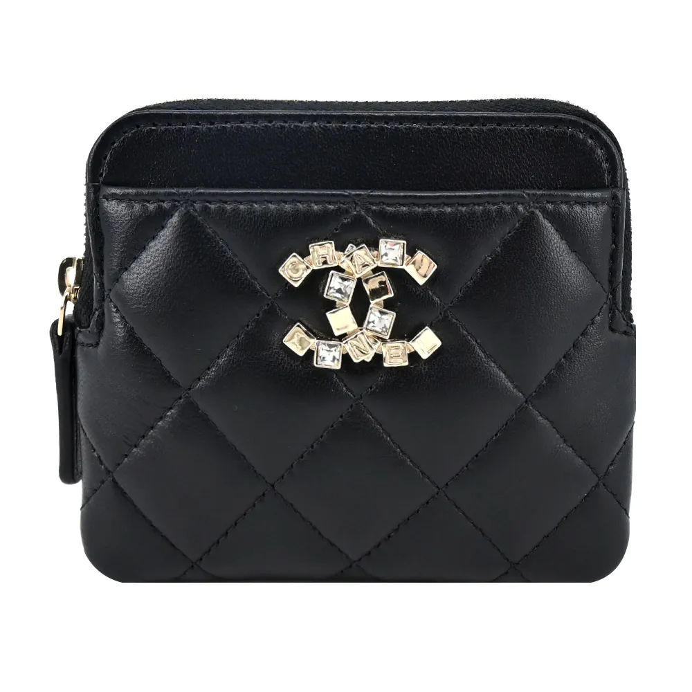 CHANEL 經典水鑽穿鍊LOGO荔枝牛皮金釦WOC手拿/斜背包 (黑色) 歷史價格詳細信息