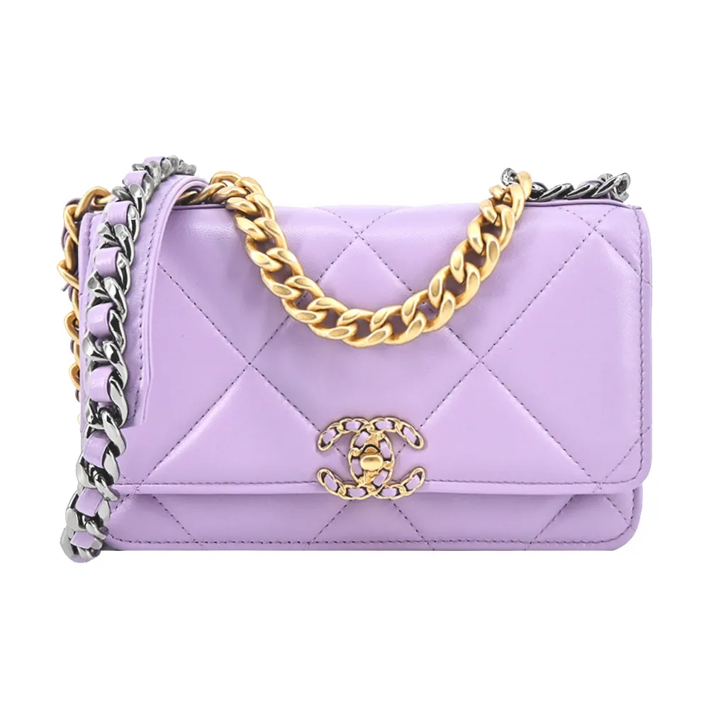 CHANEL 19系列經典金屬LOGO菱格紋小羊皮翻蓋三折短夾(黑色) 歷史價格詳細信息