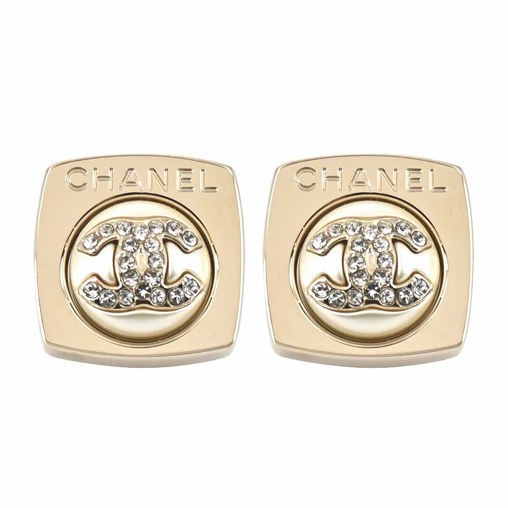 CHANEL 經典水鑽穿鍊LOGO荔枝牛皮金釦WOC手拿/斜背包 (黑色) 歷史價格詳細信息