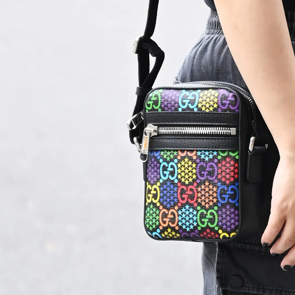 GUCCI 黑色印花修身剪裁丹寧牛仔褲-US 40/M號(義大利製) 歷史價格詳細信息