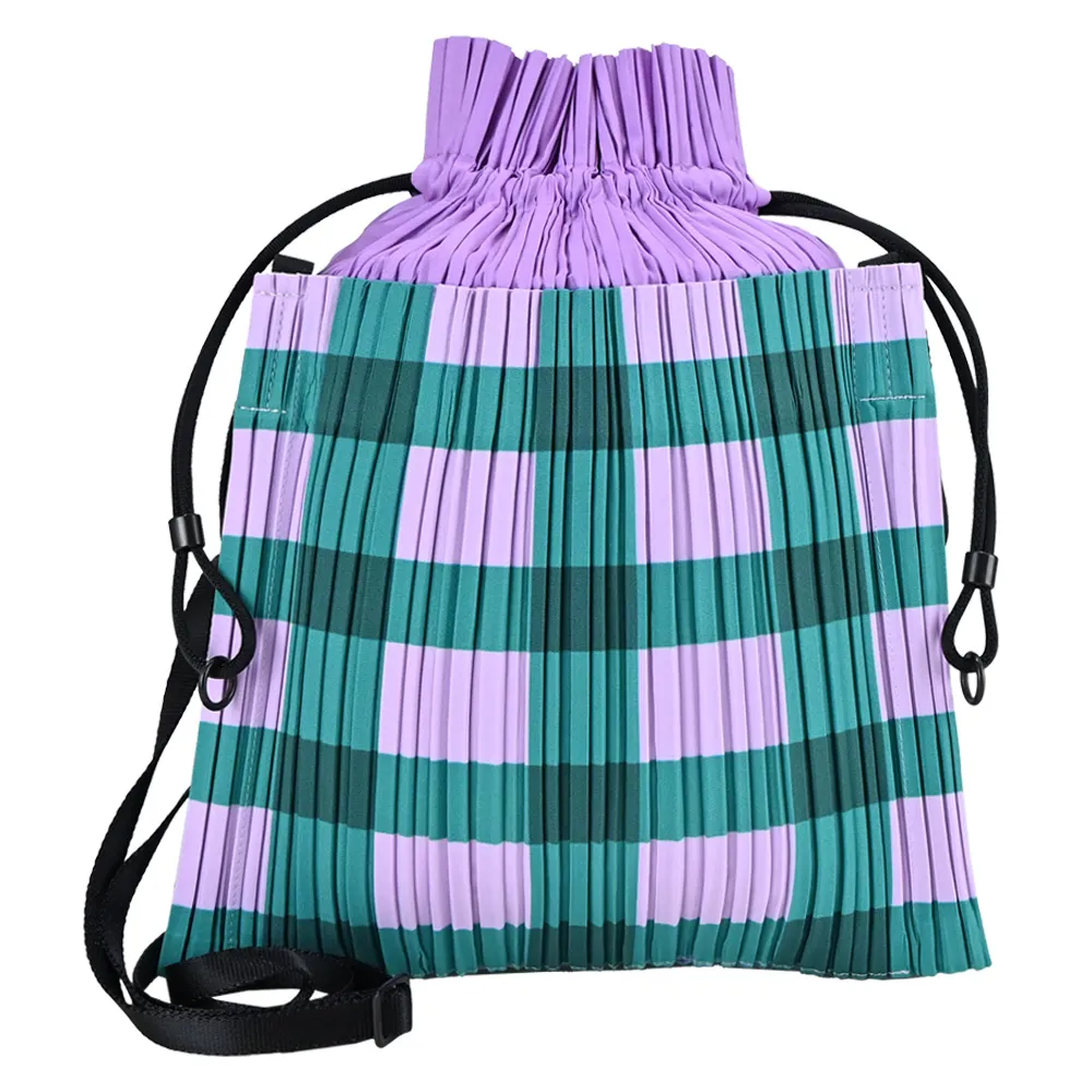 ISSEY MIYAKE 三宅一生PLEATS PLEASE褶紋鴨舌帽(軍綠) 歷史價格詳細信息