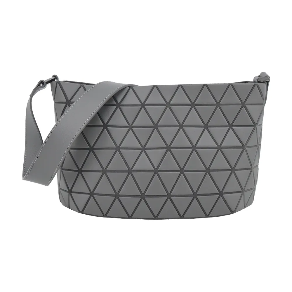 ISSEY MIYAKE 三宅一生 BAOABO CRYSTAL MATTE 單肩包-淺粉 歷史價格詳細信息