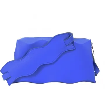 PLEATS PLEASE 圍巾 歷史價格詳細信息