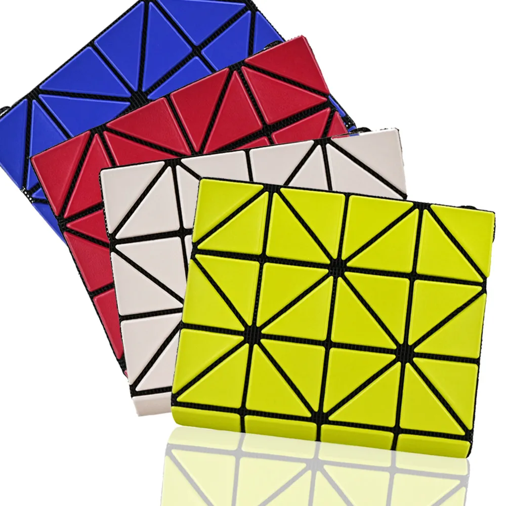 ISSEY MIYAKE 三宅一生 BAOBAO BOOK L型拉鍊霧面短夾 歷史價格詳細信息