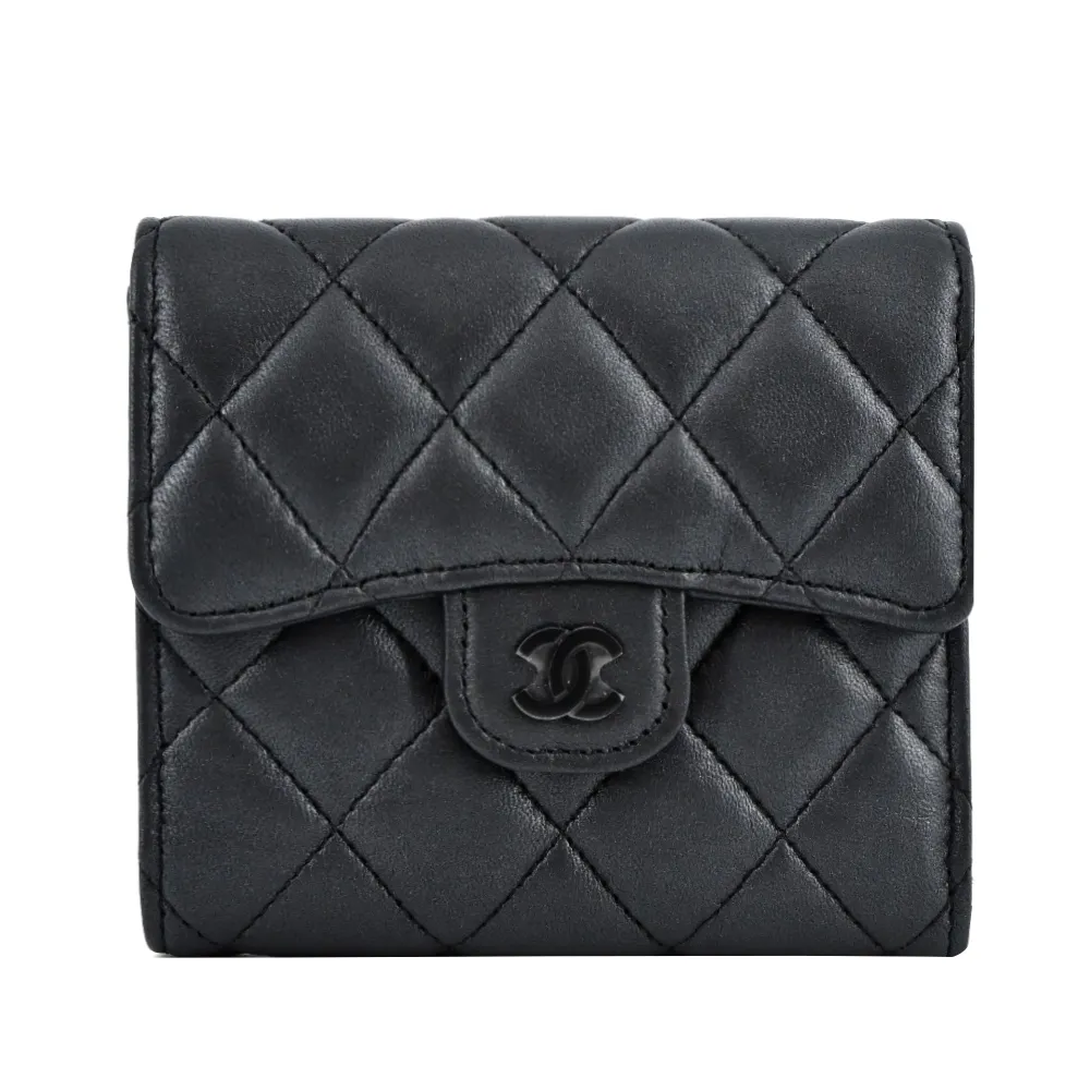 CHANEL經典金色雙C金屬菱紋小牛皮翻蓋三折短夾(芥末綠) 歷史價格詳細信息