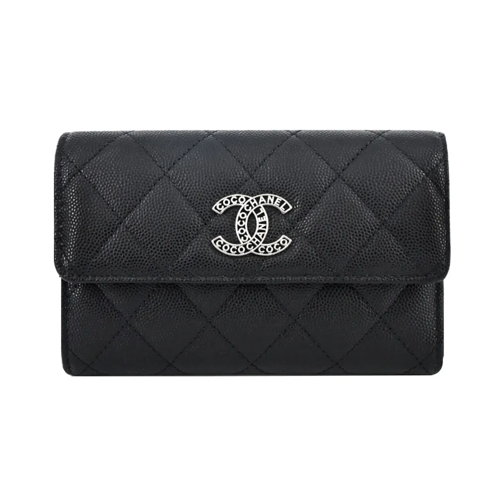 CHANEL 淡金Logo 菱格紋荔枝牛皮雙釦三折短夾(黑色) AP0230 B10583 C3906 歷史價格詳細信息