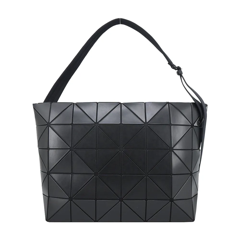 ISSEY MIYAKE 三宅一生 BAOBAO 黑亮面方格7x7側肩/手提包 歷史價格詳細信息