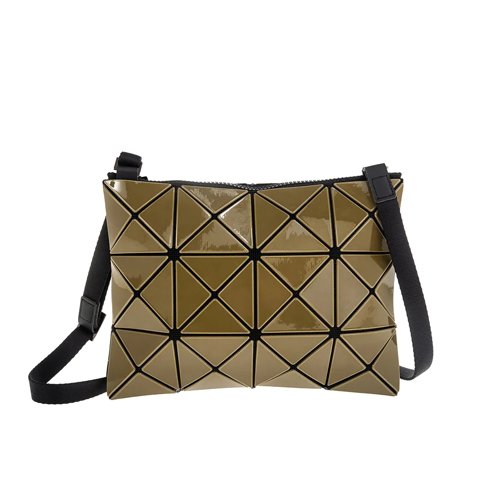 ISSEY MIYAKE 三宅一生 BAOBAO 亮面2x4拼色小手提-紅 歷史價格詳細信息