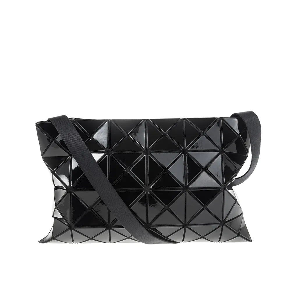 ISSEY MIYAKE 三宅一生 BAOBAO 黑色亮面方格6x6手提包 歷史價格詳細信息