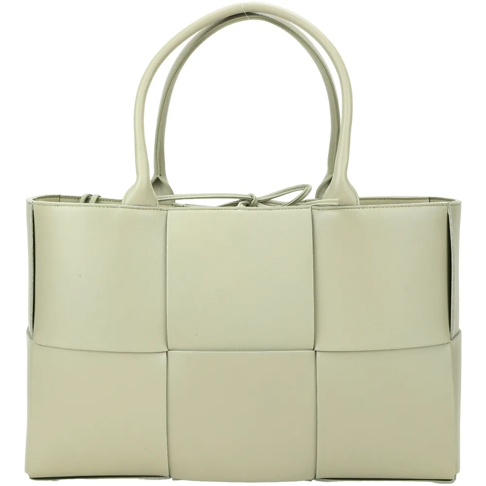 BV中筒靴 軍靴 馬丁靴 今年大熱每一款設計感滿滿！靴子上腳超級顯瘦完全不想脫掉搭配長褲短褲裙子都非常OK對腿細的妹子都好看 歷史價格詳細信息