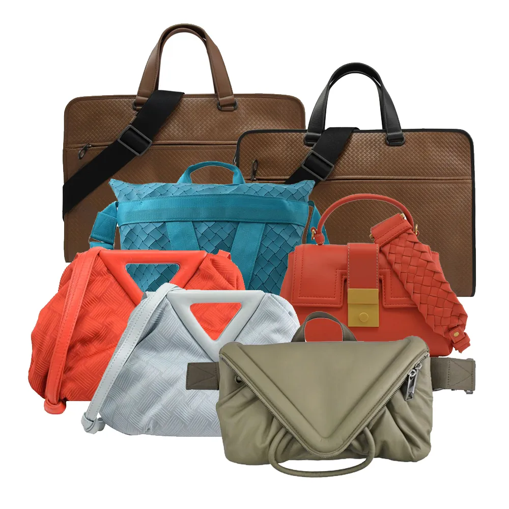 BOTTEGA VENETA 寬編織皮革拉鍊短夾(灰綠色) 歷史價格詳細信息