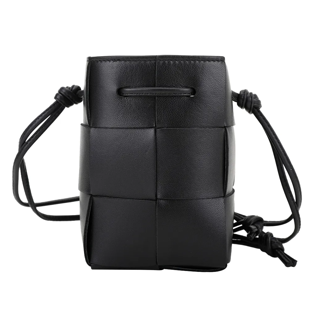 BOTTEGA VENETA 寬編織皮革拉鍊短夾(灰綠色) 歷史價格詳細信息