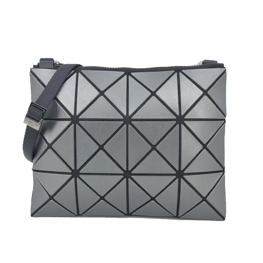 ISSEY MIYAKE 三宅一生 BAOBAO LUCENT系列4X6金屬感大手拿包-淡粉 歷史價格詳細信息