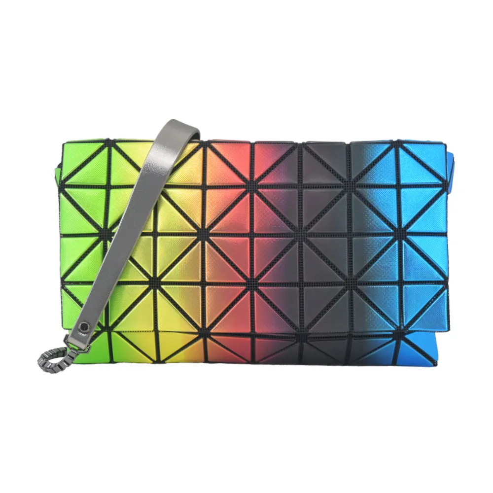 ISSEY MIYAKE 三宅一生 BAOBAO MAGIC HOUR 多採漸變斜背包-紅色 歷史價格詳細信息