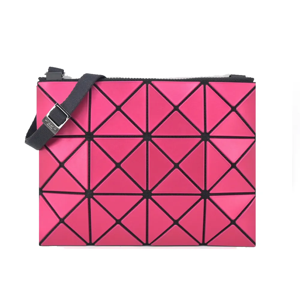 ISSEY MIYAKE 三宅一生 BAOABO 粉彩透光6x6亮面手提包-黃綠 歷史價格詳細信息